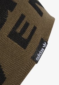 adidas Originals ADVENTURE - Mössa - olive strata/black