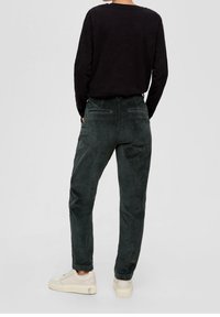 s.Oliver Pantalon classique - khaki