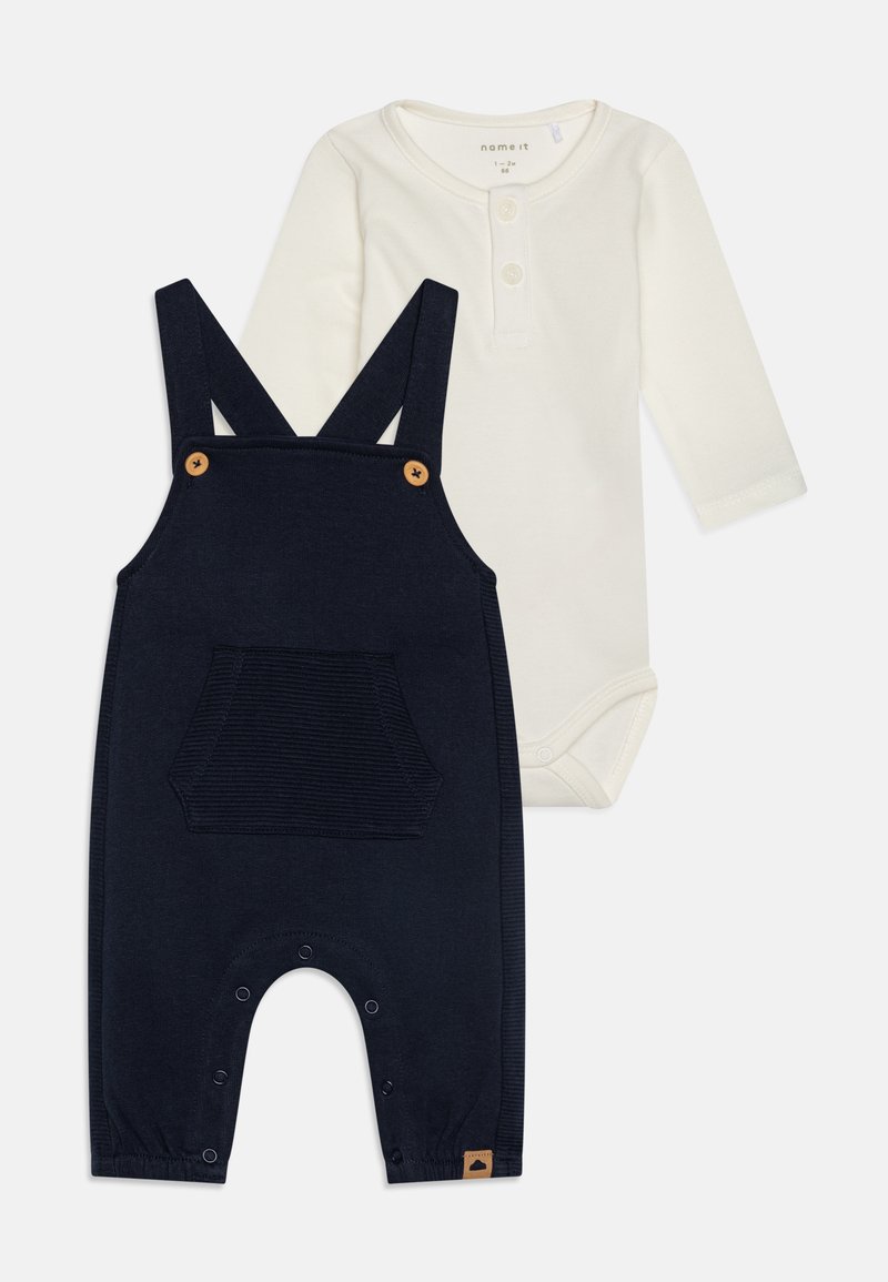 Name it NBMLORRY SET - Body - white alyssum