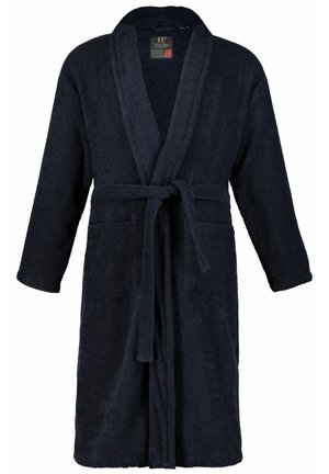 Granatowy szlafrok z frotte, z długimi rękawami, kołnierzem typu szal, paskiem do wiązania i dwoma przednimi kieszeniami. Miękka tekstura i długość do kolan.