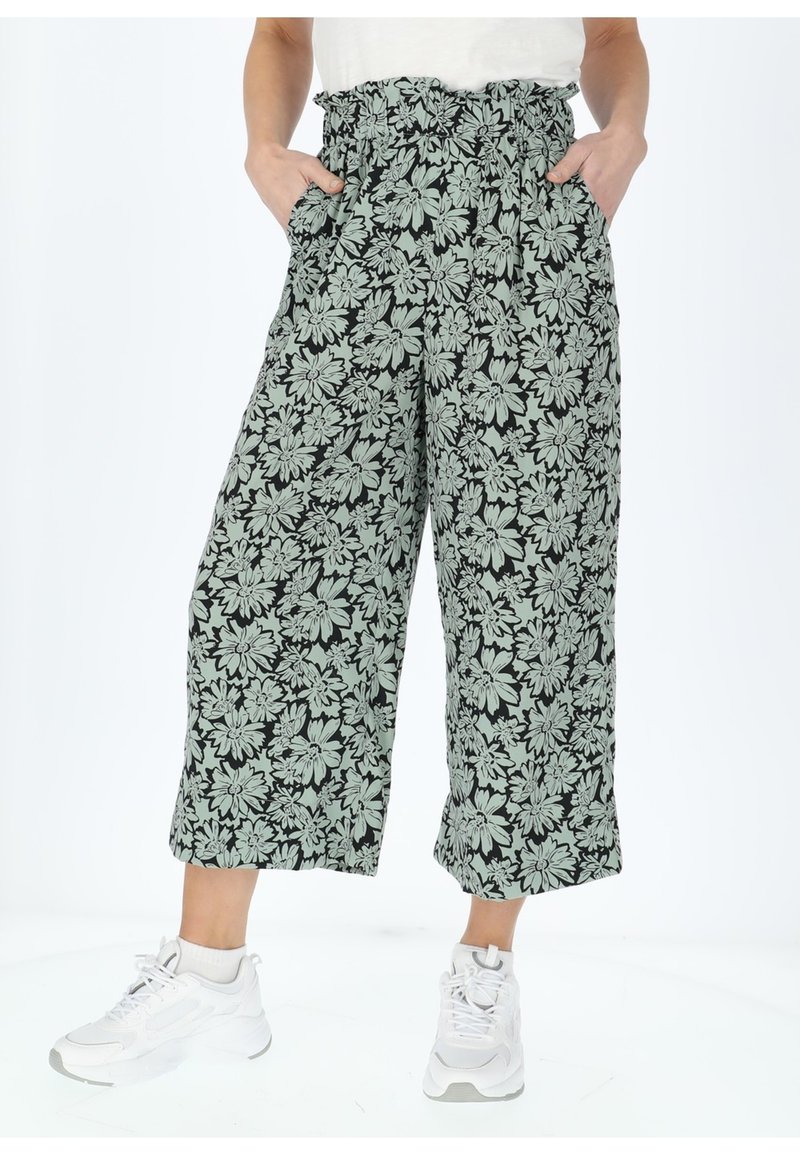 Pantaloni cropped floreali neri e verde menta, realizzati in tessuto leggero. Presentano una vita elastica e tasche laterali.