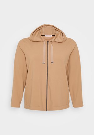 Brun zip-up hettegenser med snor i hette, to frontlommer, myk stofftekstur og et enkelt design uten utsmykninger.