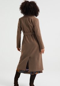 WE Fashion Klassisk kappa / rock - brown