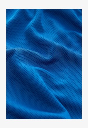 Kék hálós szövet finom, texturált mintával, apró lyukakkal az egész felületen. Könnyű és rugalmas, sima felülettel.