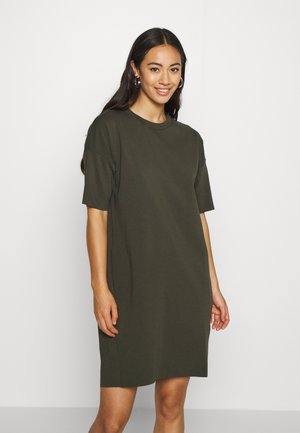 REGITZA DRESS - Jersey dress - racing green