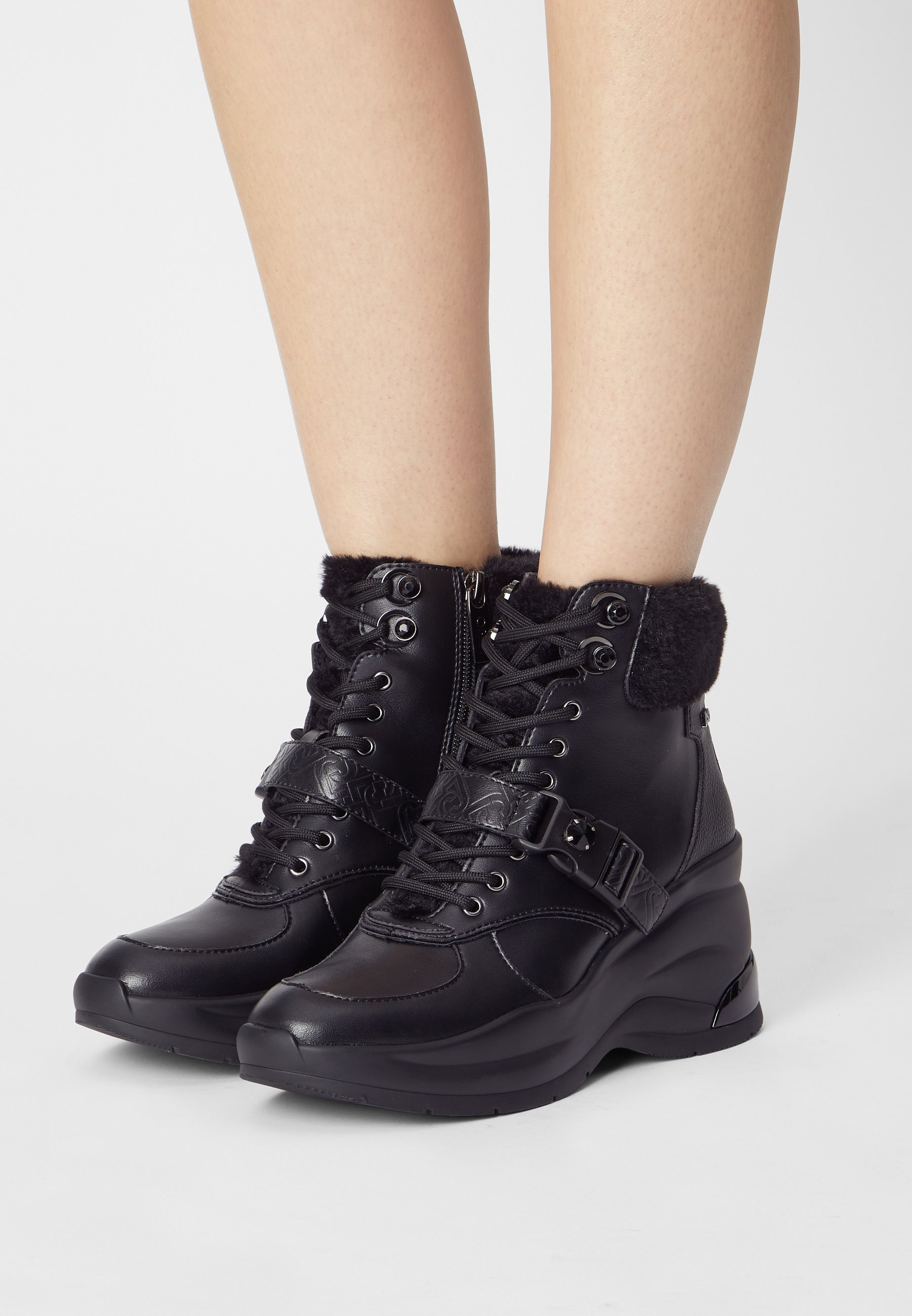 COMPRAR BOTA DE LIU-JO MODELO CONNIE 193 LIUJO