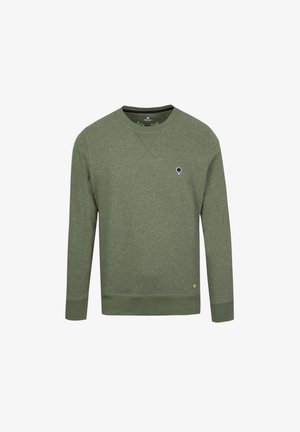 Groene trui gemaakt van zachte stof, met een ronde halslijn, lange mouwen en een klein boompje-logo op de borst. Ribbelmanchetten en -zoom.