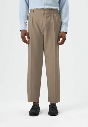 PLEATED - Trousers - light bown
