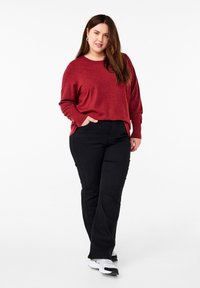 Zizzi FLASH MIT RUNDHALSAUSSCHNITT - Maglione - merlot mel.