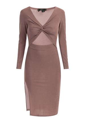 Rochie cu mânecă lungă și decolteu în V, de culoare roz prăfuit, cu detaliu nod în zona bustului și o fanta laterală, realizată dintr-un material strălucitor.