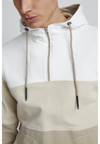 Blend BHPullover - Mikina s kapucňou - snow white