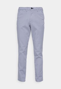 Ljusblå bomulls-chinos med avsmalnande passform, utrustade med framfickor, knappstängning och en slät textur. Uppvikta fållar fulländar designen.