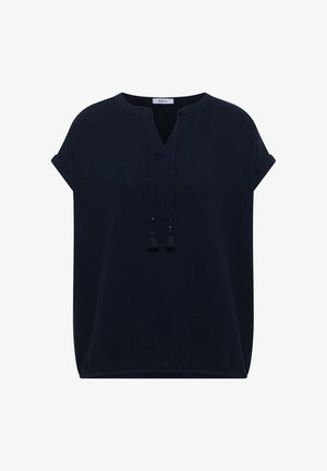 Granatowa bluzka z krótkim rękawem z okrągłym dekoltem, wycięciem w kształcie litery V z troczkami z frędzlami oraz podwiniętymi mankietami, luźny fason marki Cecil.