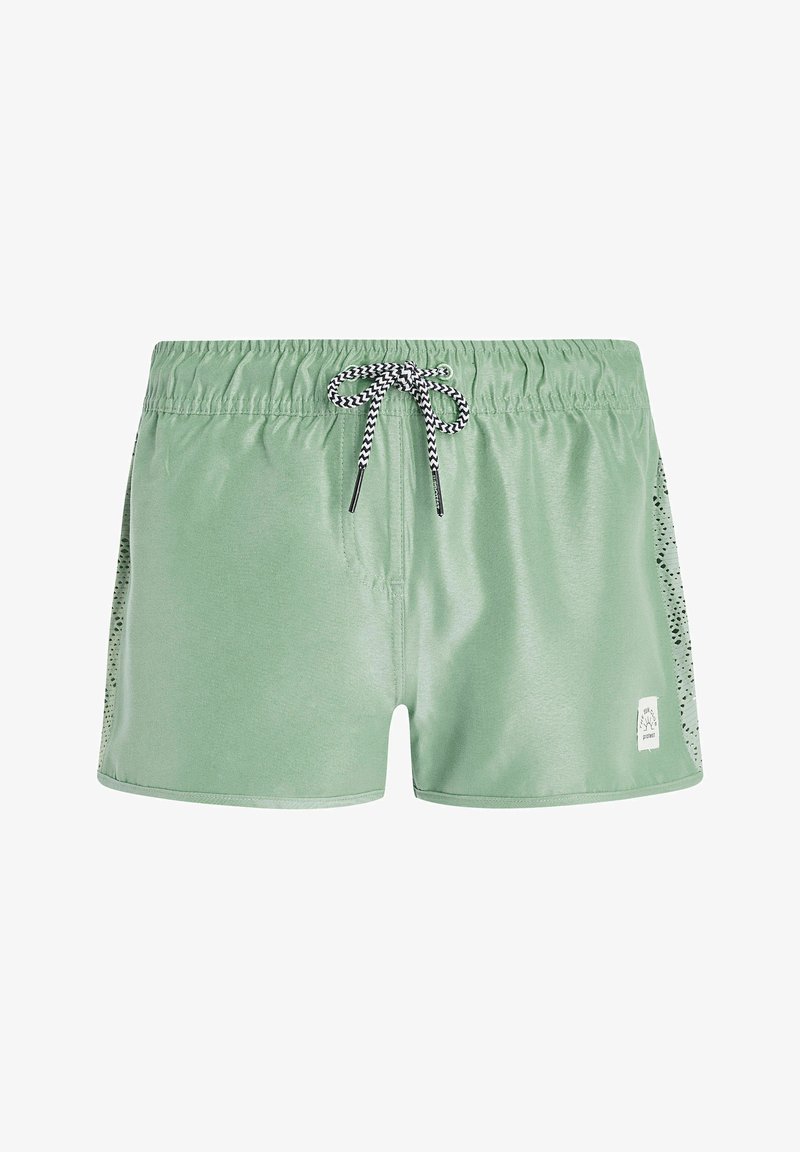 Shorts de bain vert clair avec une taille élastique, un cordon noir et blanc, et des panneaux latéraux perforés, arborant une patch logo au niveau de l'ourlet.