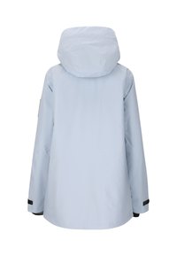 Ljusblå vattentät jacka med huva, långa ärmar och svarta manschettdetaljer. Har en slät yta och inga synliga knäppningar.