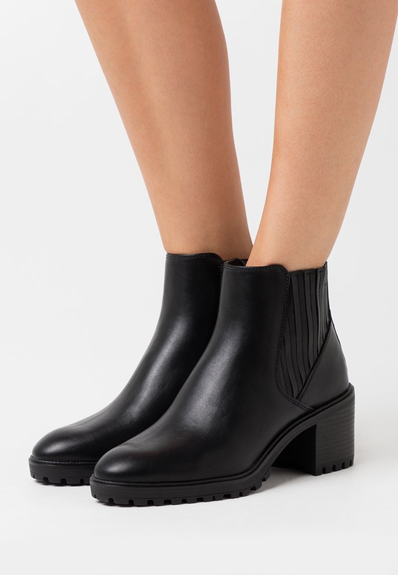 Esprit Ankle boot