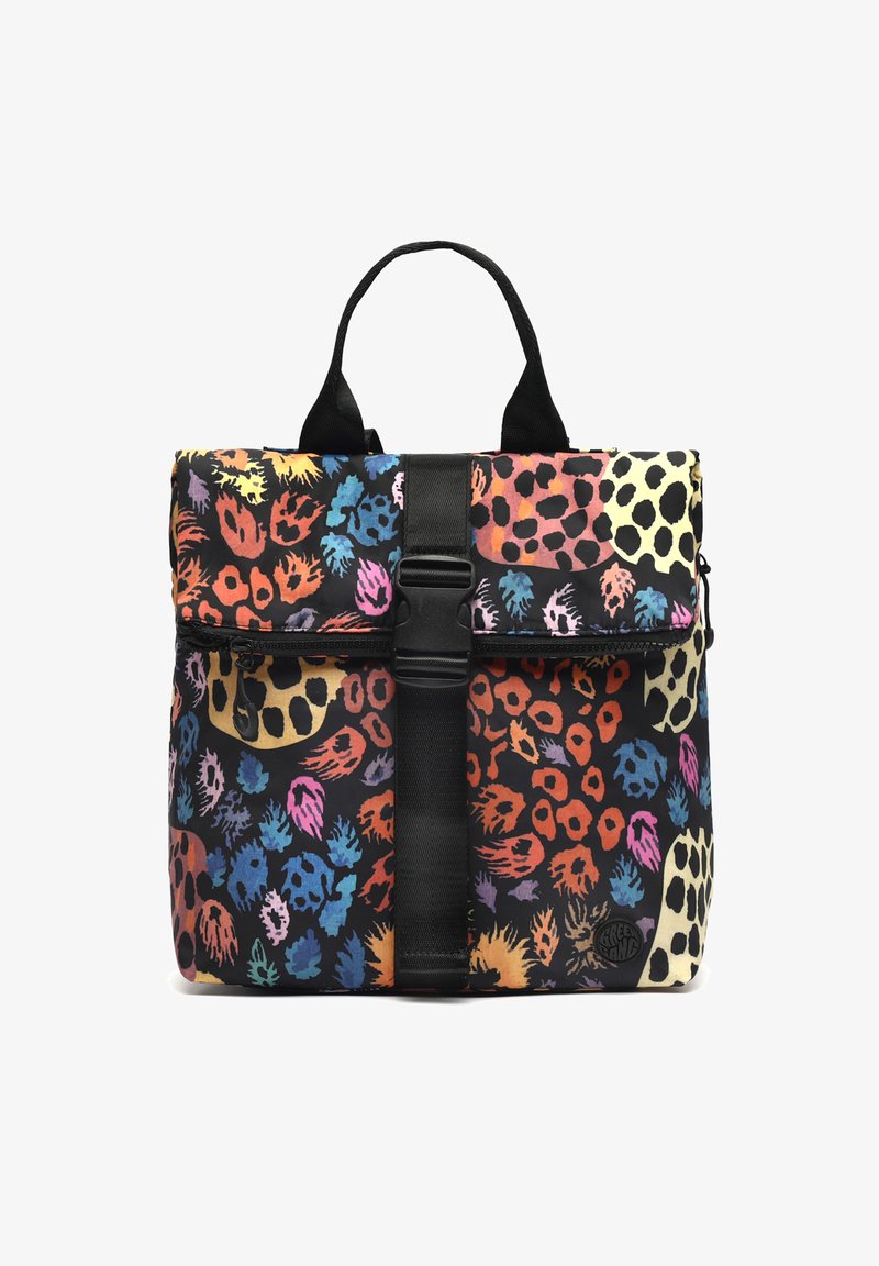 Zaino colorato realizzato in tessuto, con una combinazione di stampe animali nei colori rosso, blu, giallo e nero, dotato di manico superiore e tracolla regolabile.