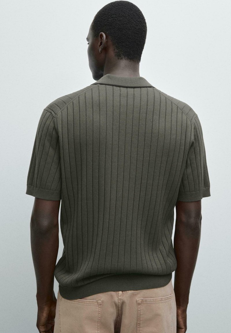 ★Massimo Dutti★ Slim fit micro textured cotton polo shirt Slim fit polo shirt micro structured cotton · Koʻk, Och