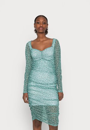 Vestido direito - cuteflower