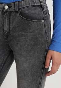 Dr.Denim Vaqueros pitillo - moon washed