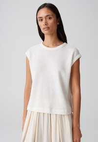 OPUS - Basic T-shirt - milk Thumbnail Image 1