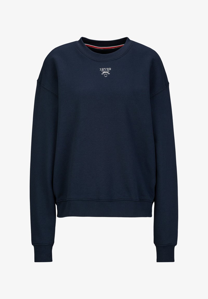 Marineblauwe sweatshirt van zacht materiaal, met een ronde halslijn, ribgebreide manchetten en onderkant, en een klein logo op de borst.