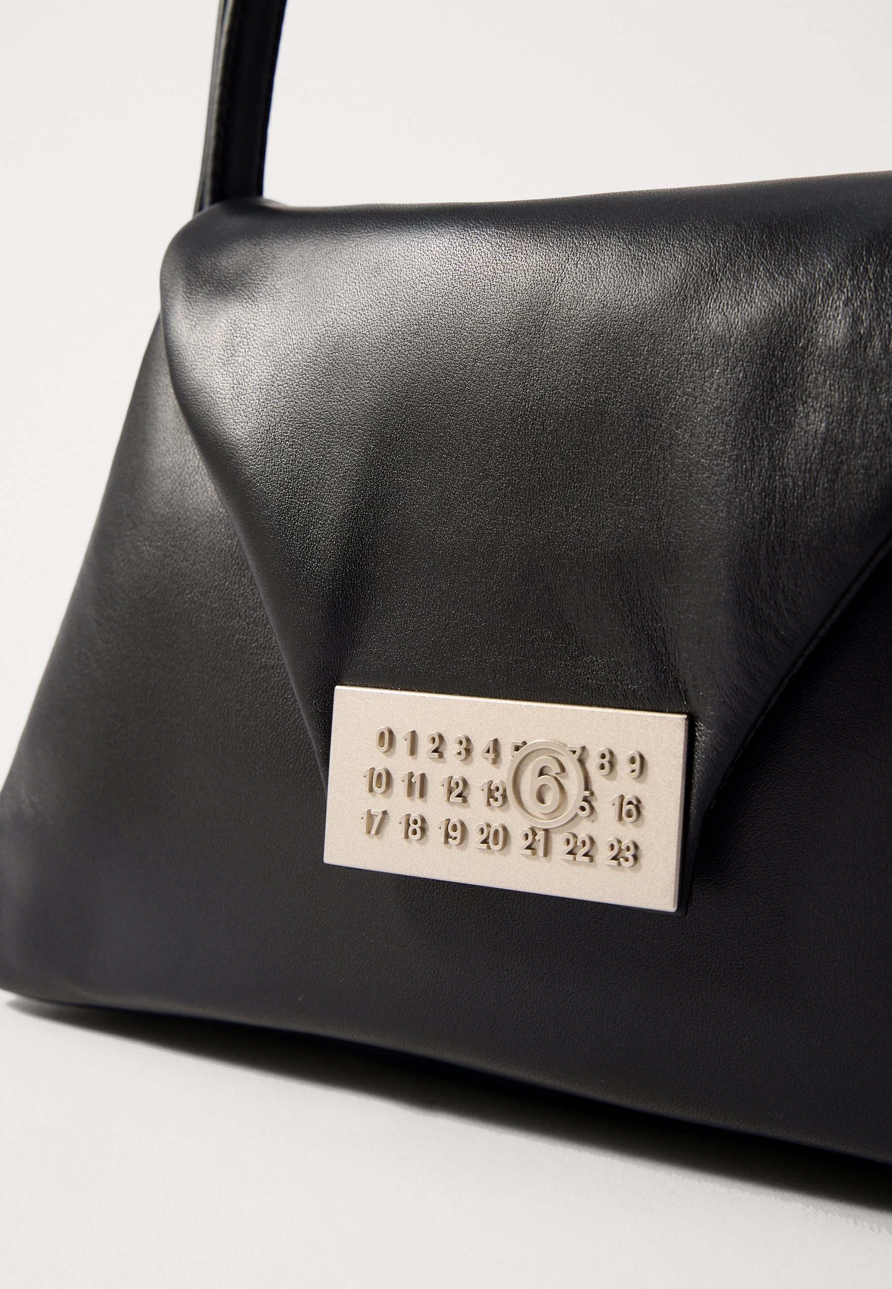 MM6 Maison Margiela NUMERIC MEDIUM SOFT BAG - Cross body bag