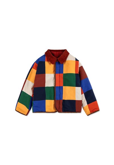 Giacca trapuntata colorata con grandi toppa di rosso, blu, verde, giallo, bianco e marrone, con colletto di velluto a coste e morbida fodera interna.