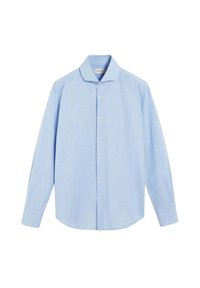Camisa de vestir de manga larga en azul claro con cuello extendido y botones blancos en la parte delantera, presentada sobre un fondo blanco.