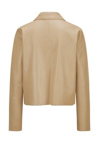 Beige Lederjacke mit Kragen, langen Ärmeln und einem verkürzten Rückendesign, mit glatter Textur und minimalen Nähdetails.