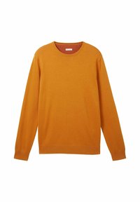 Suéter de manga larga naranja con cuello redondo, puños y dobladillo acanalados, textura suave y un pequeño logo en el pecho. Tejido de punto ligero.
