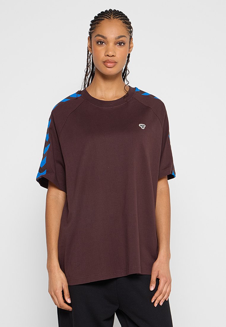 Hummel T-shirt print bruin