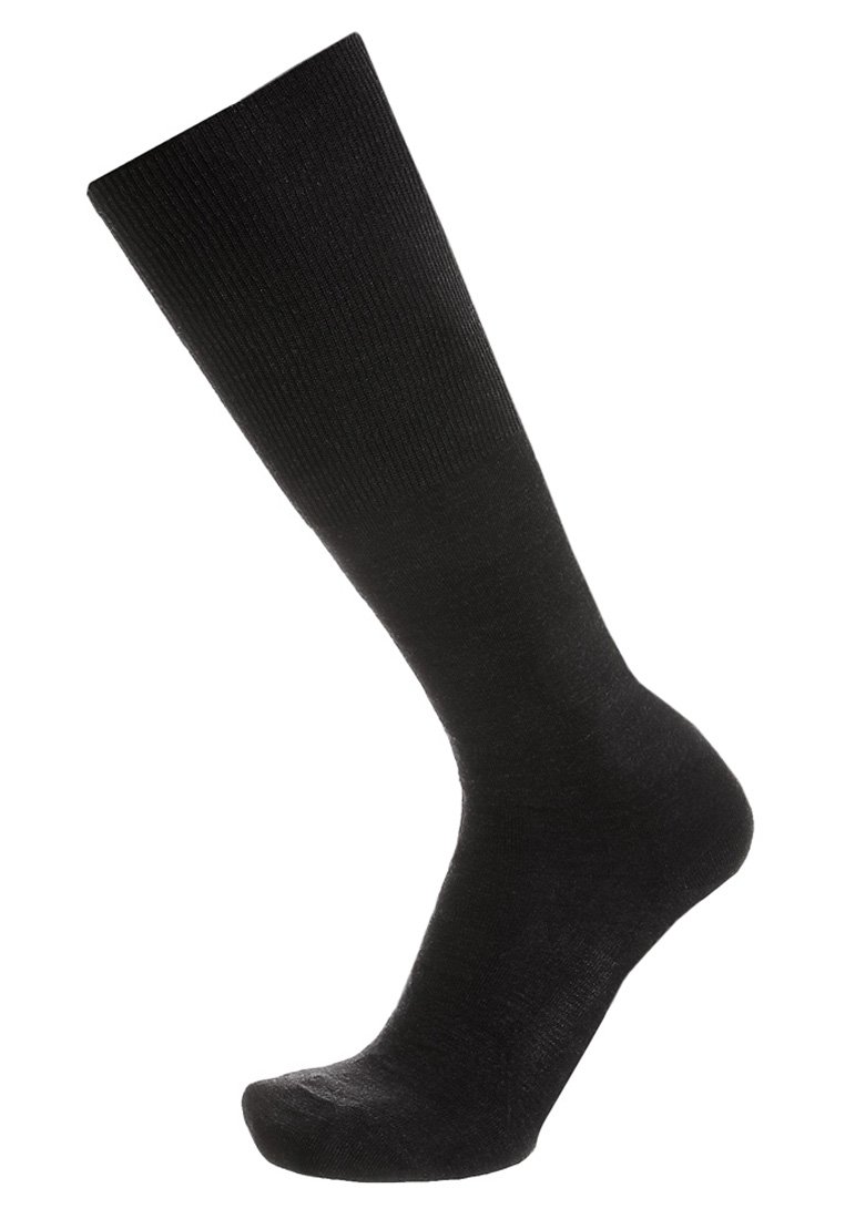 Schwarze knielange Socke aus geripptem Material, mit glattem Zehenbereich und verstärkter Ferse für Haltbarkeit. Schlichtes Design ohne Muster.