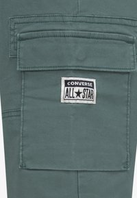 Converse LIFESTYLE PANT - Kapsáče - admiral elm