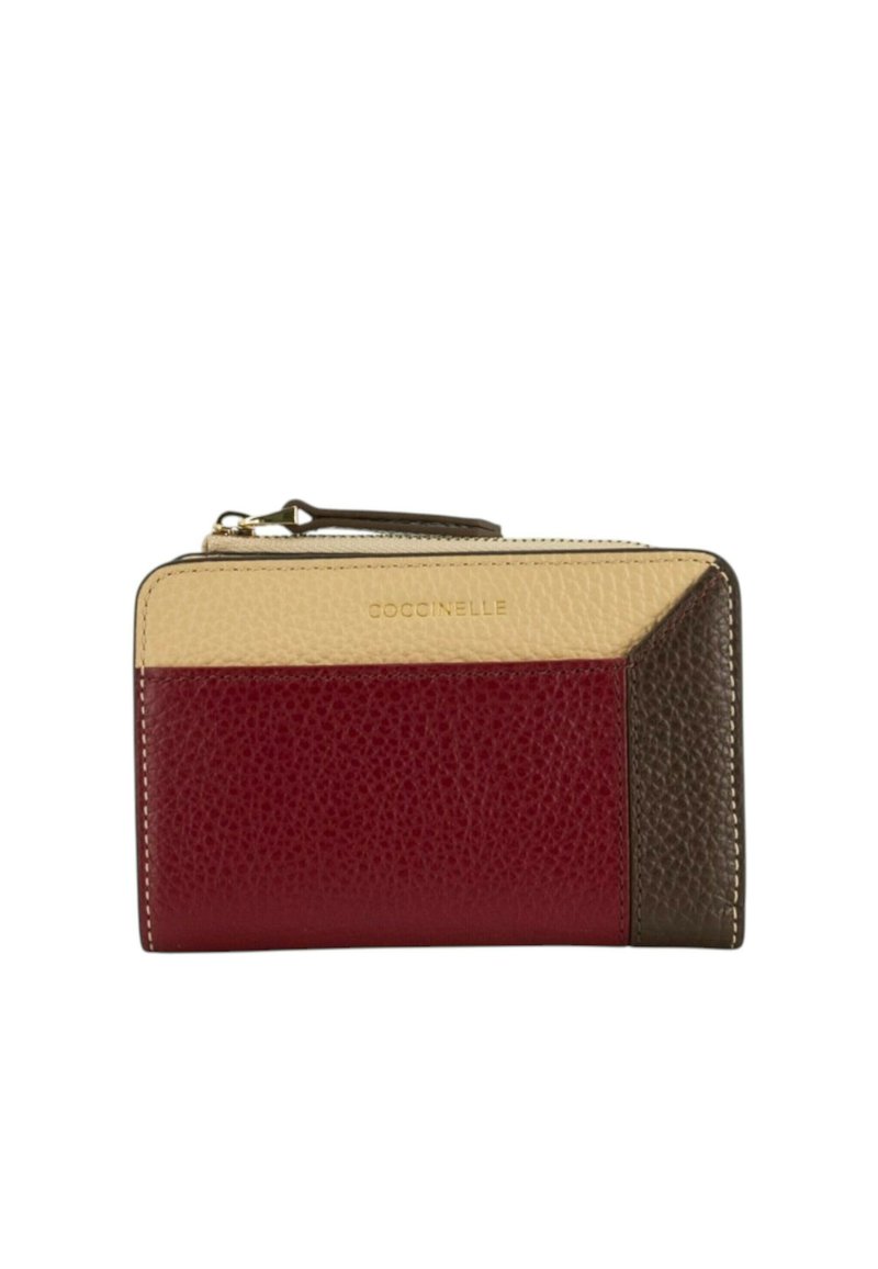 Portafoglio rettangolare in pelle Coccinelle con zip, caratterizzato da blocchi di colore beige, borgogna e marrone scuro con finitura testurizzata.