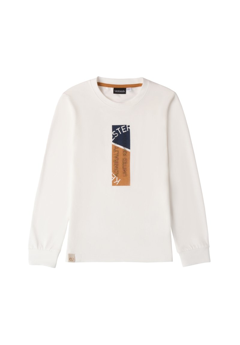 Langärmliges weißes Hemd mit einem grafischen Patch in Marineblau, Beige und Orange, das Text enthält. Weiches Material und elastische Bündchen an den Ärmeln.