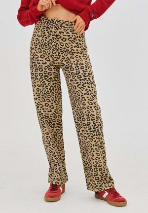 - Jeansy Straight Leg