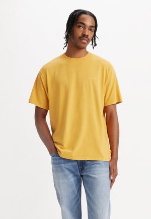 Levi's® RED TAB™ VINTAGE TEE - Basic T-shirt - garment dye ochre jersey