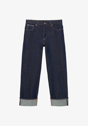 Jeans in denim blu scuro con risvolti arrotolati, design a cinque tasche e cuciture arancioni visibili su sfondo bianco.