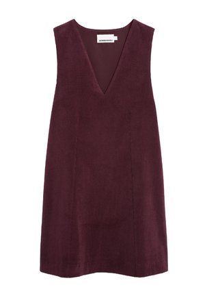 Bordeaux corduroy mouwloze jurk met een diepe V-halslijn en rechte snit. Heeft een verticale ribbelstructuur en een minimalistisch ontwerp.