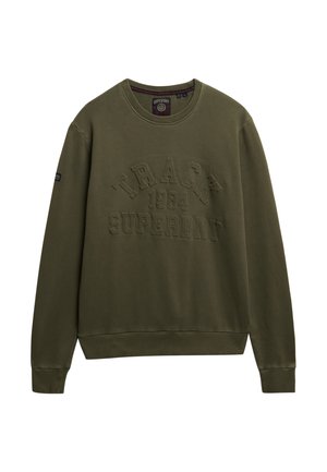 Olijfgroene sweatshirt met geribbelde halslijn en manchetten, voorzien van reliëftekst "TRACK 1984 SUPERDRY" aan de voorkant. Gemaakt van katoen, relaxed fit.