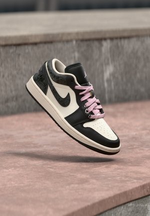 Jordan, - Sneakersy niskie