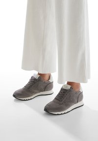 Voile Blanche JULIA - Zapatillas - grau