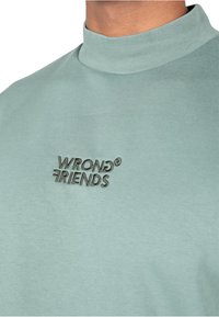 Wrong Friends BIRMINGHAM  - Sudadera - green