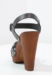 MAI PIÙ SENZA Sandaletter - black