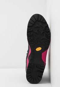 Salewa MOUNTAIN TRAINER MID GORE TEX - Sapatos de caminhada - asphalt/sangria