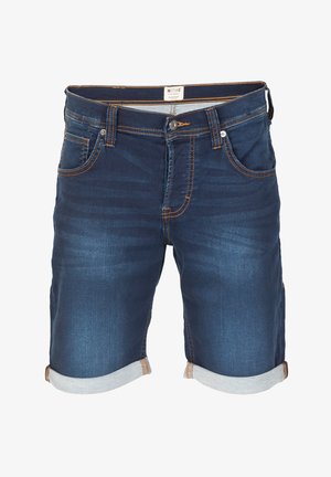 Shorts en denim de couleur bleu foncé avec des coutures beige clair. Dispose d'un design classique à cinq poches et de revers roulés pour un look décontracté.