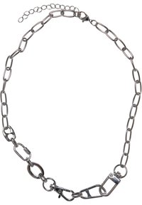 Collier en chaîne métallique avec des maillons allongés en métal argenté, doté d'un fermoir mousqueton et d'une chaîne réglable à l'arrière pour varier la longueur.
