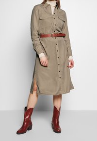 Marc O'Polo Abito a camicia - beige