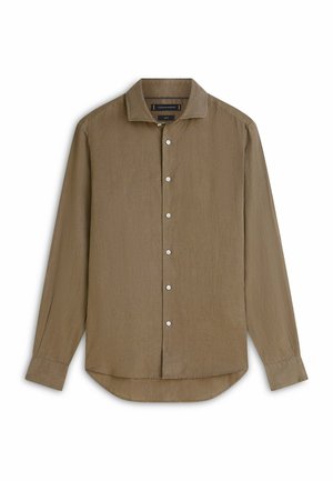 Camicia a maniche lunghe con bottoni, colore marrone chiaro, con collo a punta e bottoni bianchi, mostrata distesa su sfondo bianco.